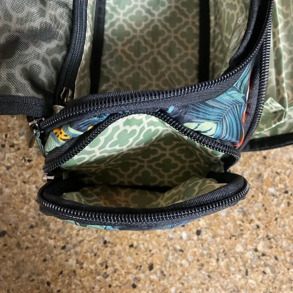 Lug Trolley Cosmetic Case - Picture 10 of 12